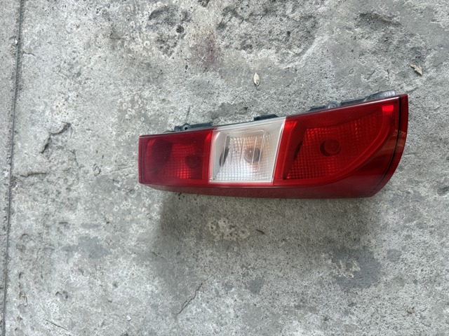 Задня ліва фара 265551619R RENAULT