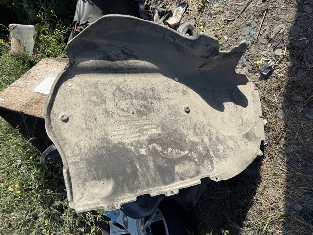 Деталі підлоги (основа кузова або підлоги) 3G0825522B VAG