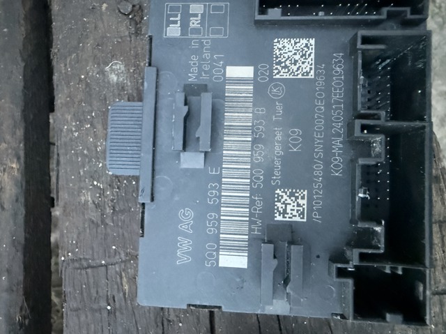 Блок комфорту передніх дверей 5Q0959593E VAG