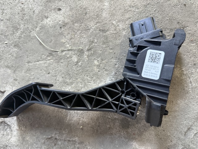 Підаль газу 5Q1723503H VAG
