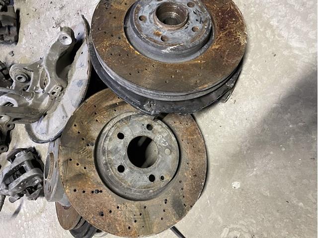 Диск переднього гальма A0004211812 MERCEDES