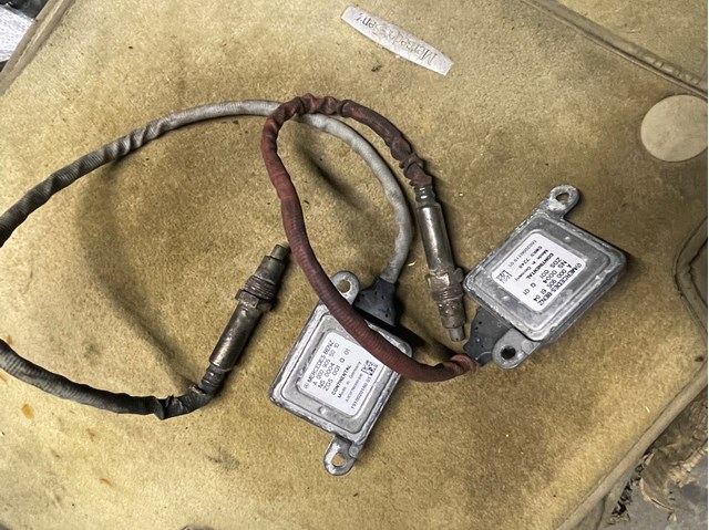 Датчик оксидів азоту NOX A0009056104 MERCEDES