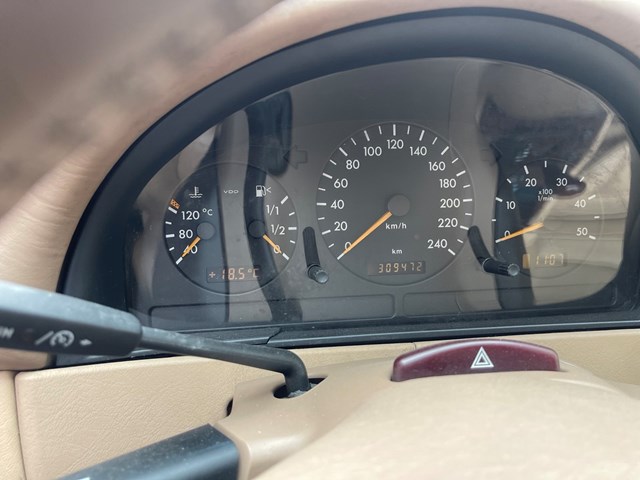 Перемикач підрульовий A0015407645 MERCEDES