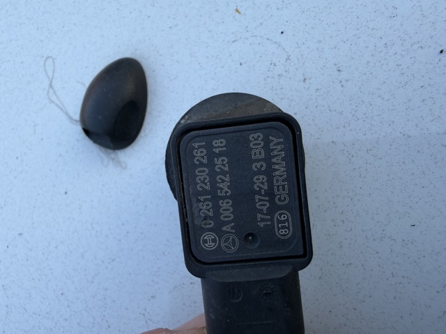 Датчик тиску пневматичної гальмівної системи A0065422518 MERCEDES