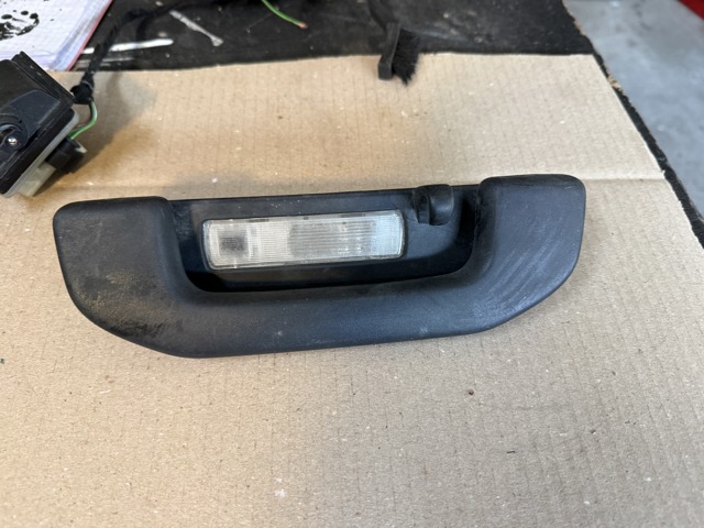 Поручні (тримачі) і гачок для одягу A0998150100 MERCEDES