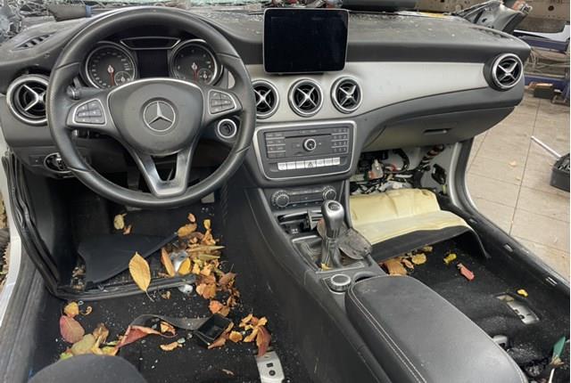 Панель приладів торпеди A11768008019H68 MERCEDES