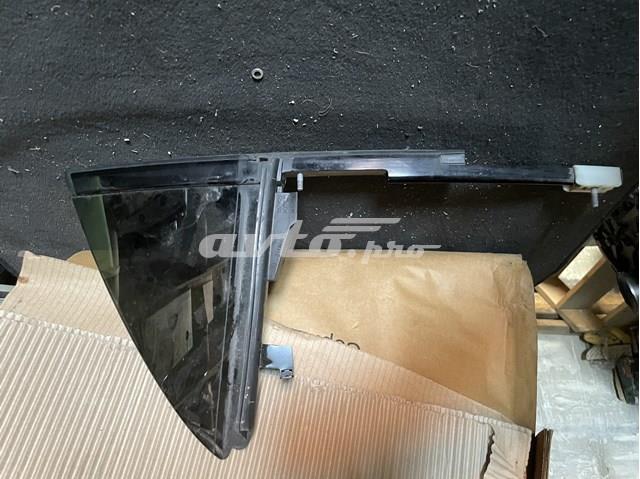 Скло кутове дверей задніх A1177300418 MERCEDES
