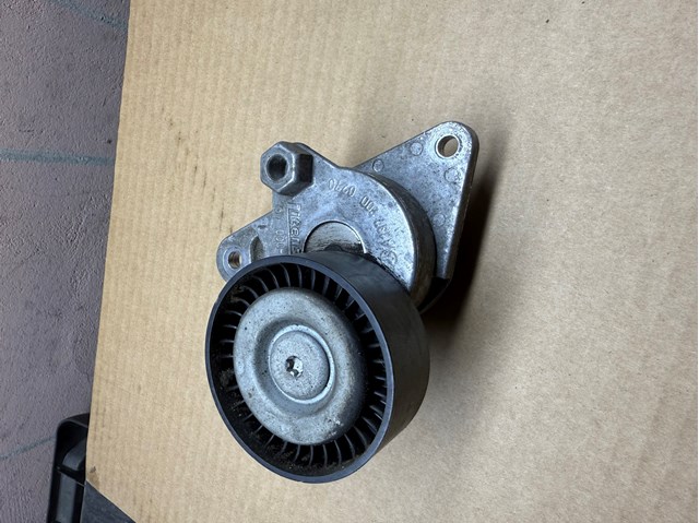 Натяжна планка поліклинового ременя A1372000270 MERCEDES