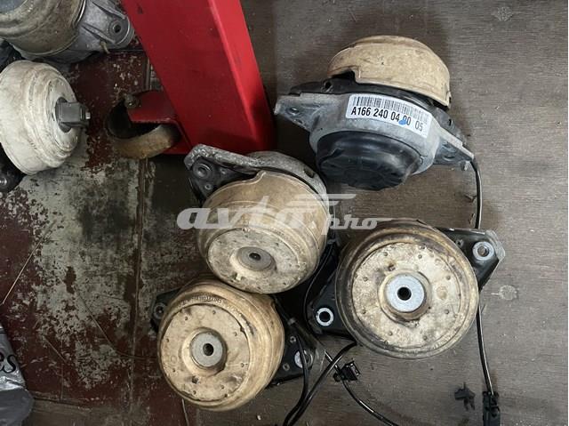 Права подушка двигуна A1662400400 MERCEDES