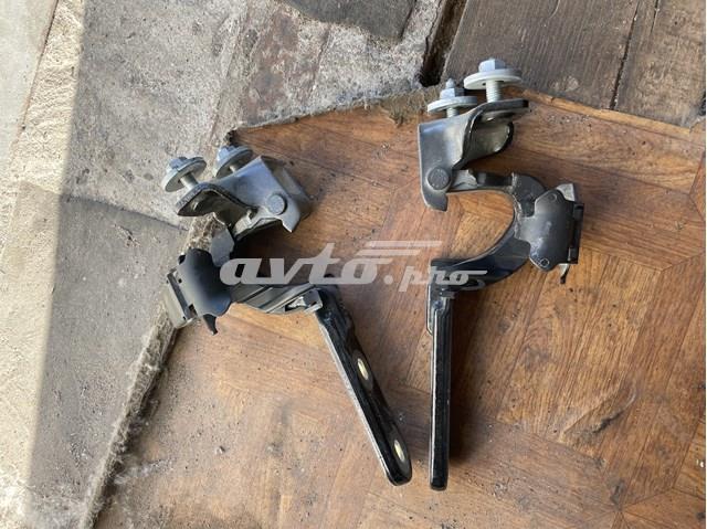 Завіса задніх дверей, ляди A1667400237 MERCEDES