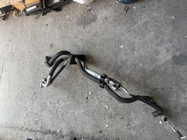 Трубопроводи і шланги системи охолодження A1668300696 MERCEDES