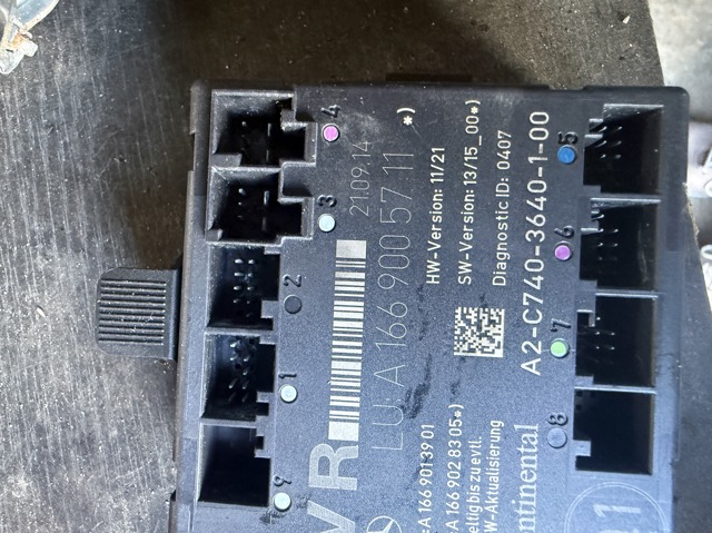 Блок комфорту передніх дверей A1669005711 MERCEDES