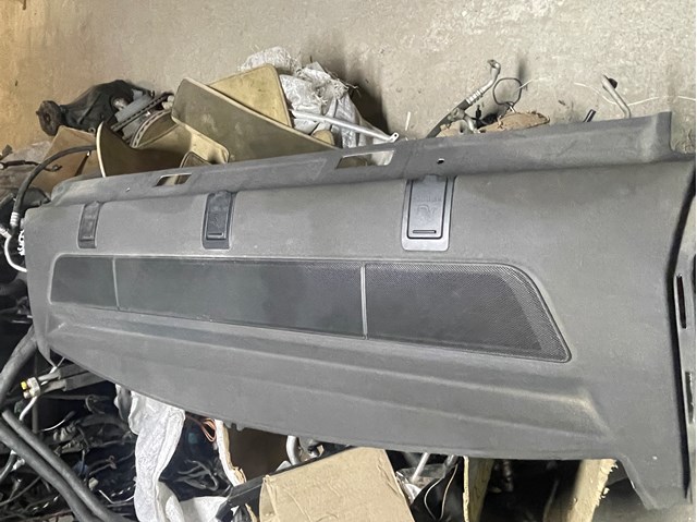 Полку салону, задня (багажного відсіку) A20469002499F52 MERCEDES
