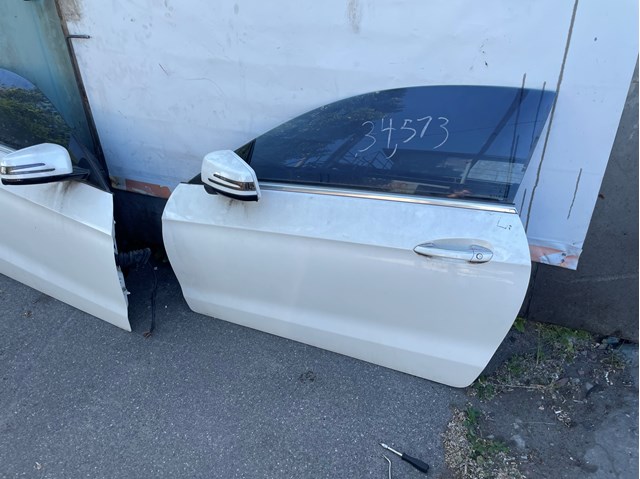 Дверь передня ліва A2077200105 MERCEDES
