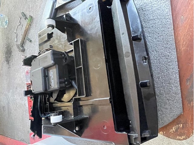 Кнопка включення аварійного сигналу A2116800552 MERCEDES