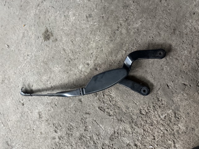 Повідок склоочисника A2118201244 MERCEDES