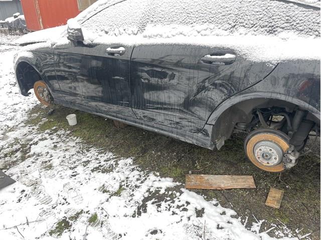 Двері задні A2187301105 MERCEDES
