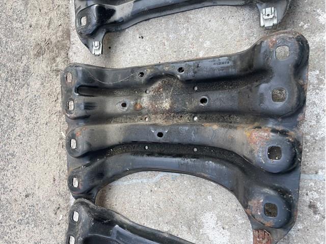 Кріплення кпп A2212421701 MERCEDES