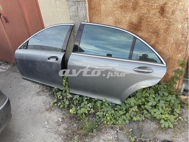 Скло задніх дверей, лівих A2217302320 MERCEDES