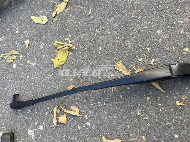 Важіль-поводок двірника лобового скла A2218200144 MERCEDES