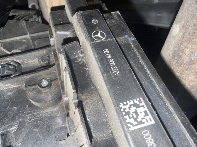 Замок задніх дверей, правих A2220064099 MERCEDES
