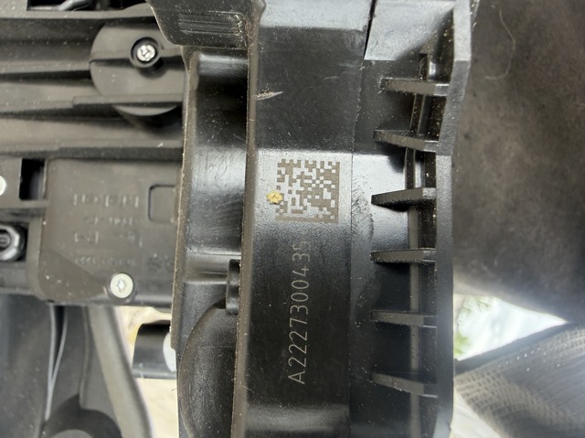 Замок задніх дверей, правих A2227300435 MERCEDES