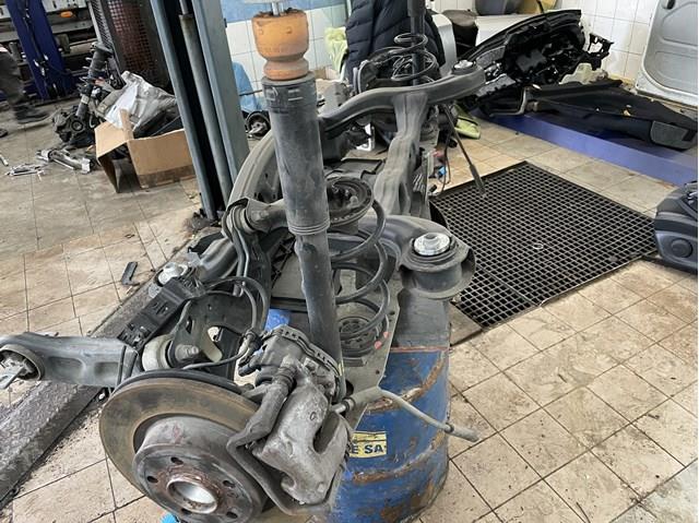Маточини задніх коліс A2463340006 MERCEDES