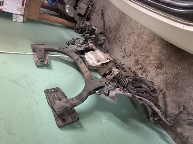 Рейковий рульовий механізм A2464602101 MERCEDES