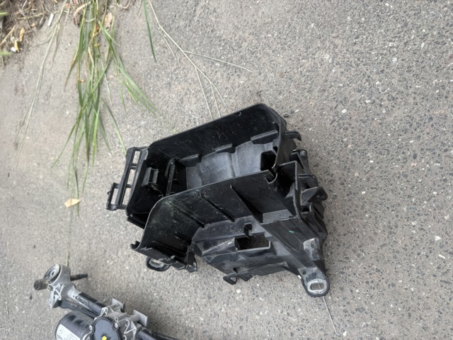 Корпус блоку запобіжників A2465400024 MERCEDES