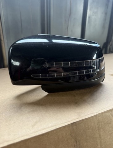 Накладка водійського дзеркала A2468110160 MERCEDES