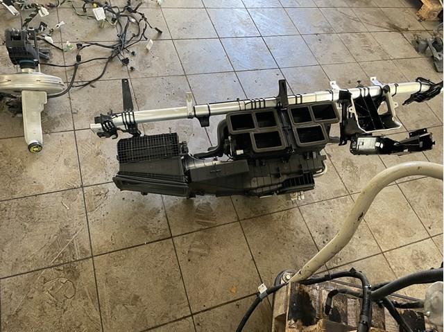 Електропідігрівач повітря системи опалення салону A2468300261 MERCEDES