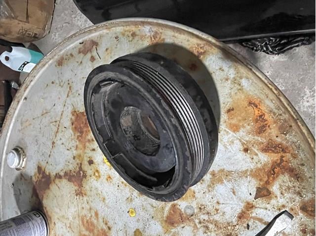 Демпферний шків колінвала A2730300103 MERCEDES