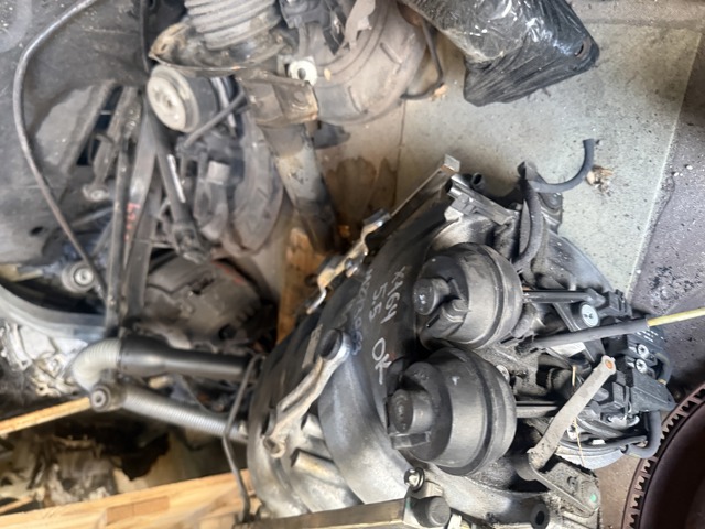 Колектор впускний A2731400701 MERCEDES
