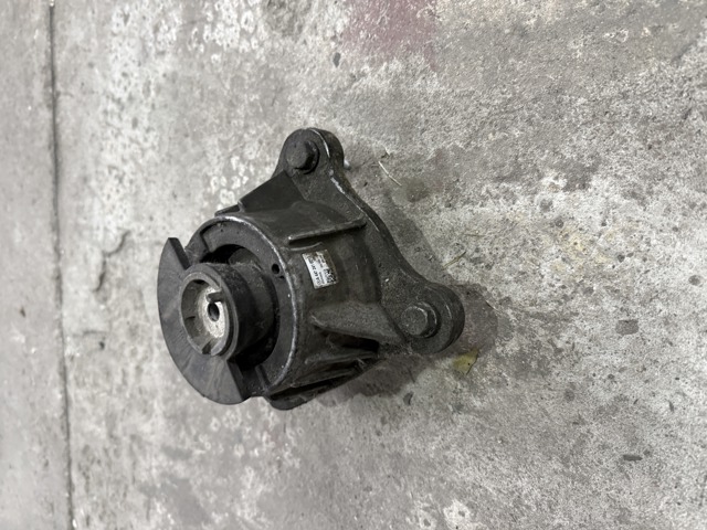 Ліва подушка двигуна A4472410213 MERCEDES