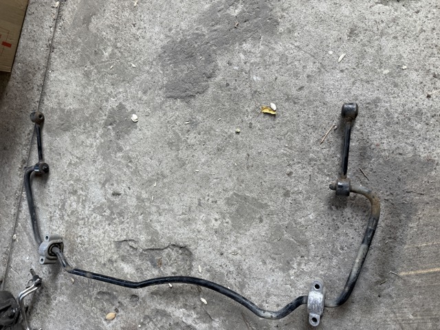 Лінк стабілізатора, заднього A6393260616 MERCEDES