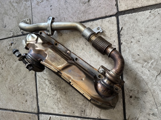 Газопроводи (колектор випускний) A6541405201 MERCEDES
