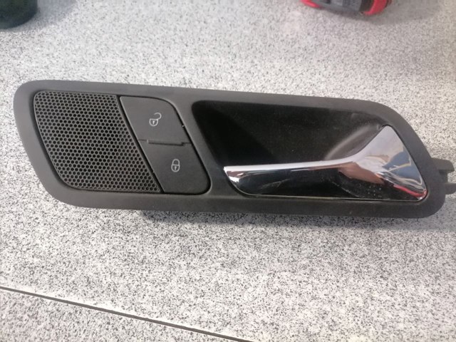 Ручка задньої двері внутрішня права 3C4839114 VAG