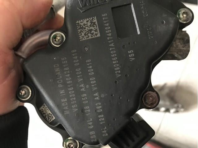 Блок дросельної заслінки 04L128059AA VAG