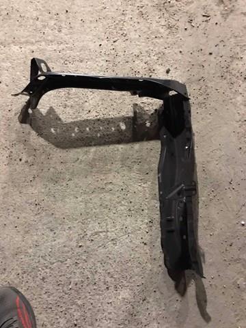 Рамка радіатора права 5320248070 TOYOTA
