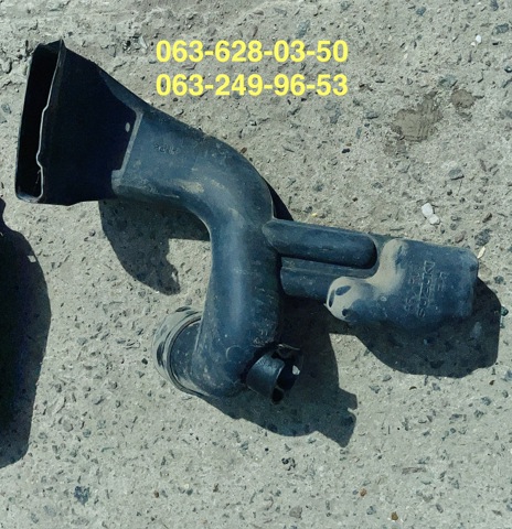 Повітроприймач 1382065J00 SUZUKI