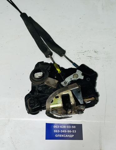 Замок дверей водія 6904033231 TOYOTA