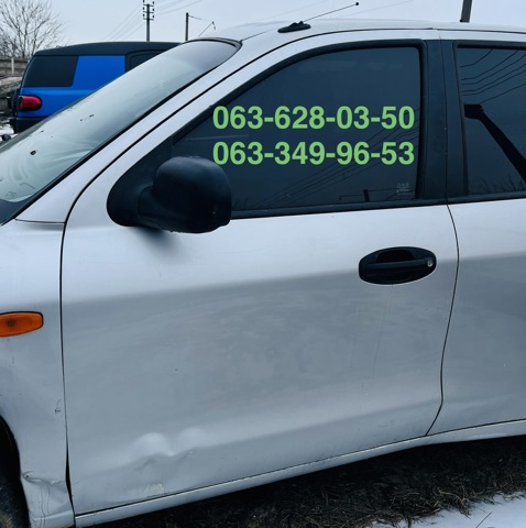 Скло передніх дверей, лівою 8241126000 HYUNDAI