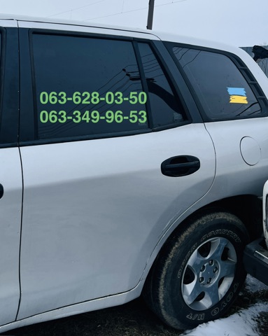 Скло задньої двері лівої 8341126000 HYUNDAI