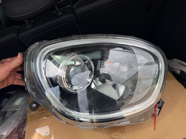 Фара основна права 63117441318 BMW