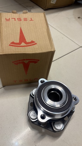 Підшипник задньої маточини 104412300B TESLA