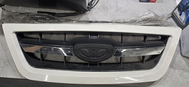 Решітка радіатора S3052021 MARKET (OEM)