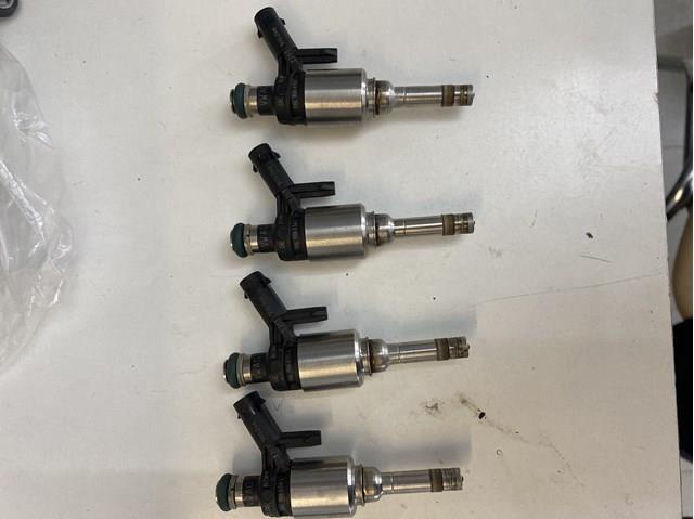 Форсунка паливна 06L906036L VAG