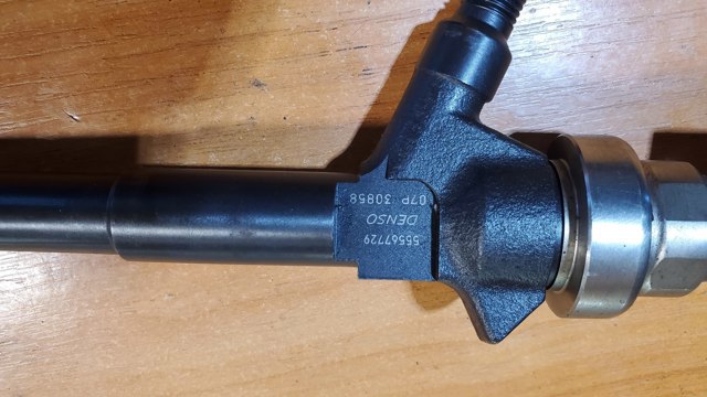 Форсунка паливна 55567729 DENSO