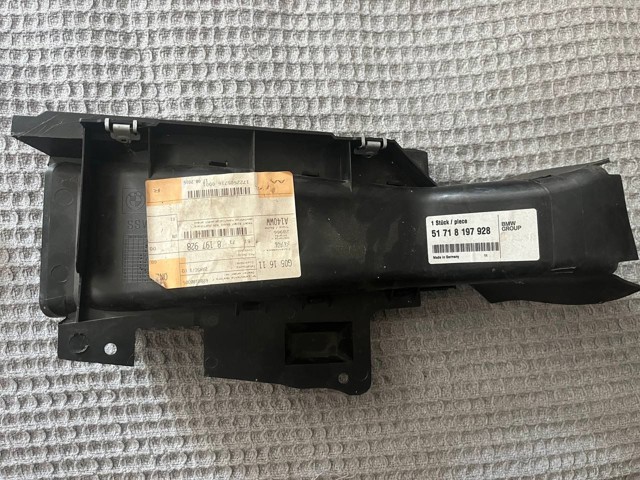 Повітропровід гальмівного диска, правий 51718197928 BMW