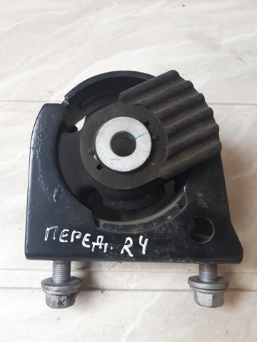 Подушка передньої опори двигуна 1236126100 TOYOTA